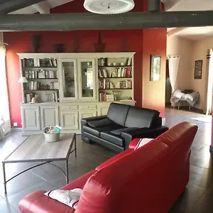 Domaine Des Petits Cancets Hébergement de vacances LʼIsle-sur-la-Sorgue
